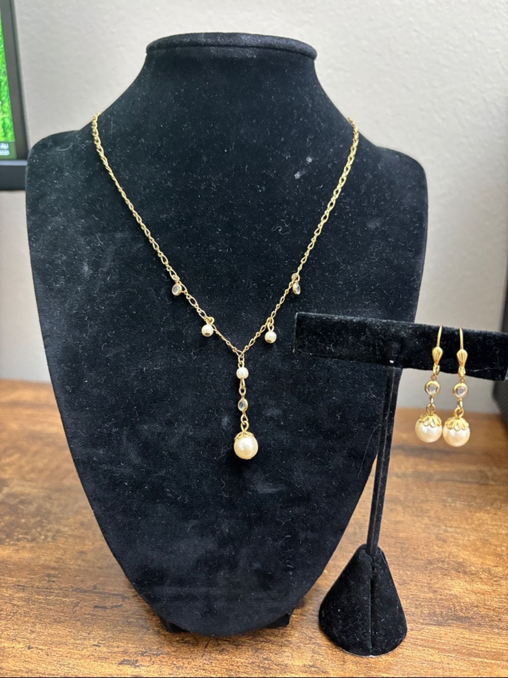 1928 Gold-Tone Pearl Y-Drop Necklace with Matching Dangle Earrings